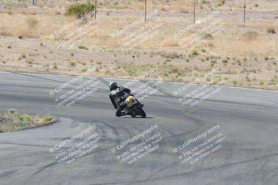 media/Apr-20-2025-AHRMA (Sun) [[393a79c373]]/Race/Group 11 early race/Turn 4b/